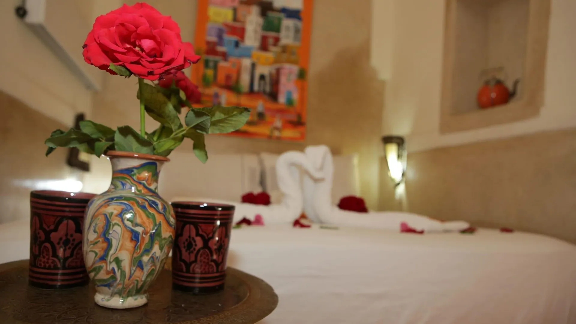 Riad White Flowers
