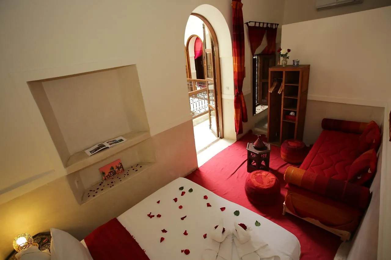 Riad White Flowers Marrakesh